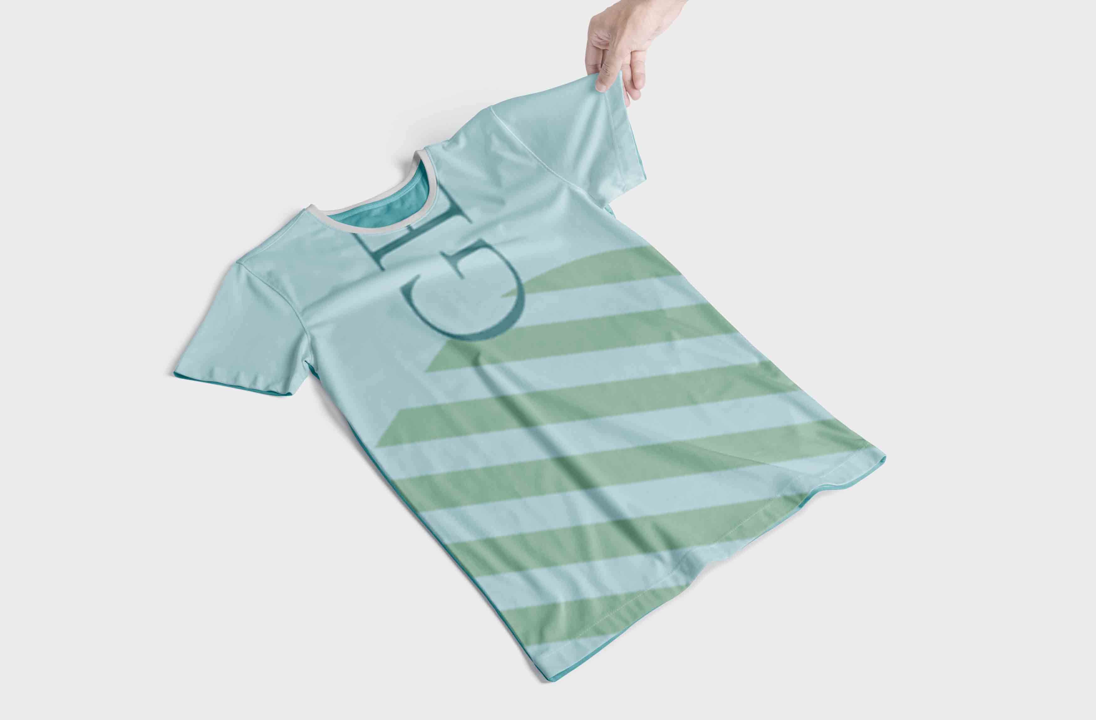 手持场景T恤衫PSD贴图素材