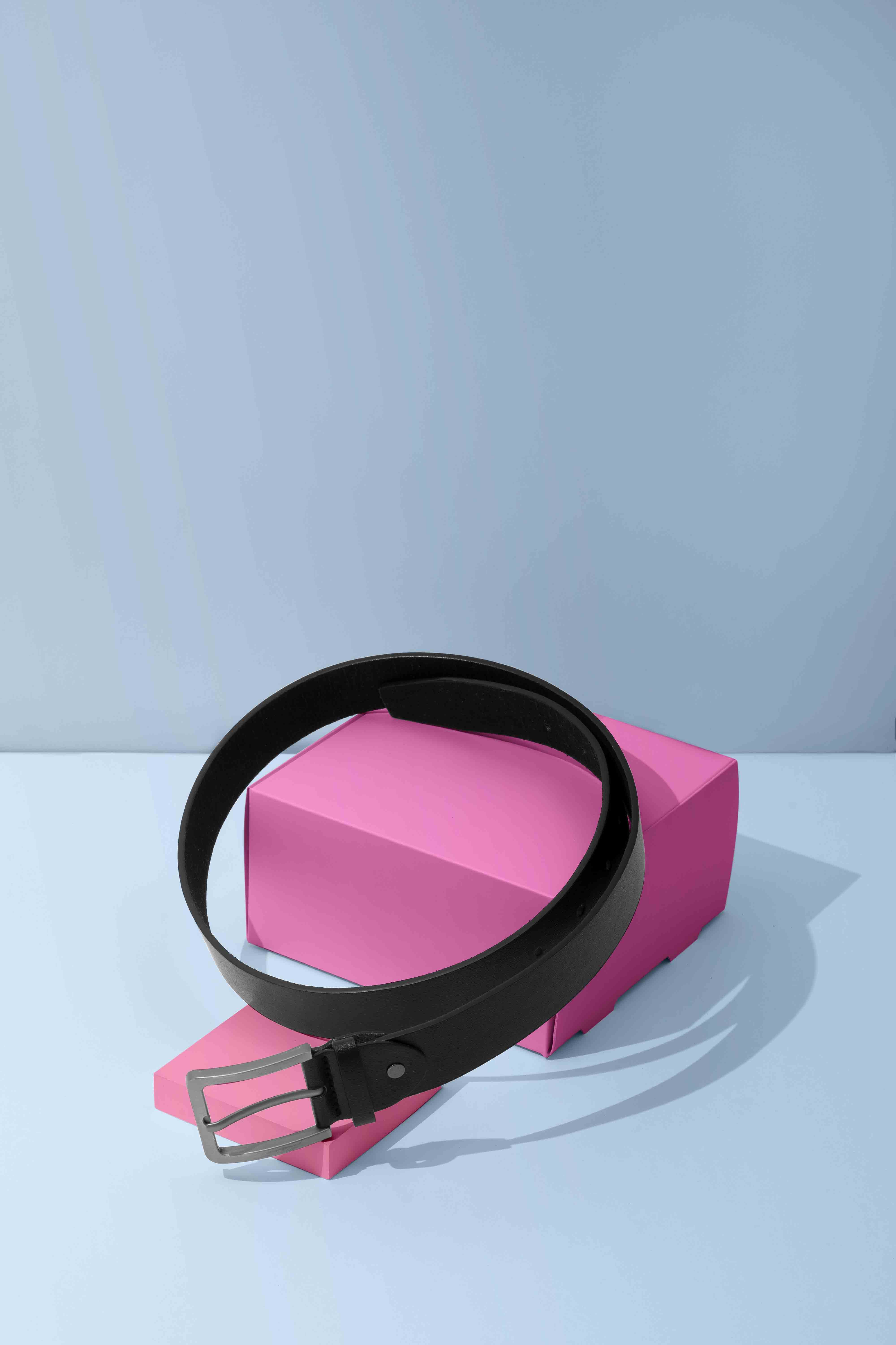 腰带包装盒设计psd样机