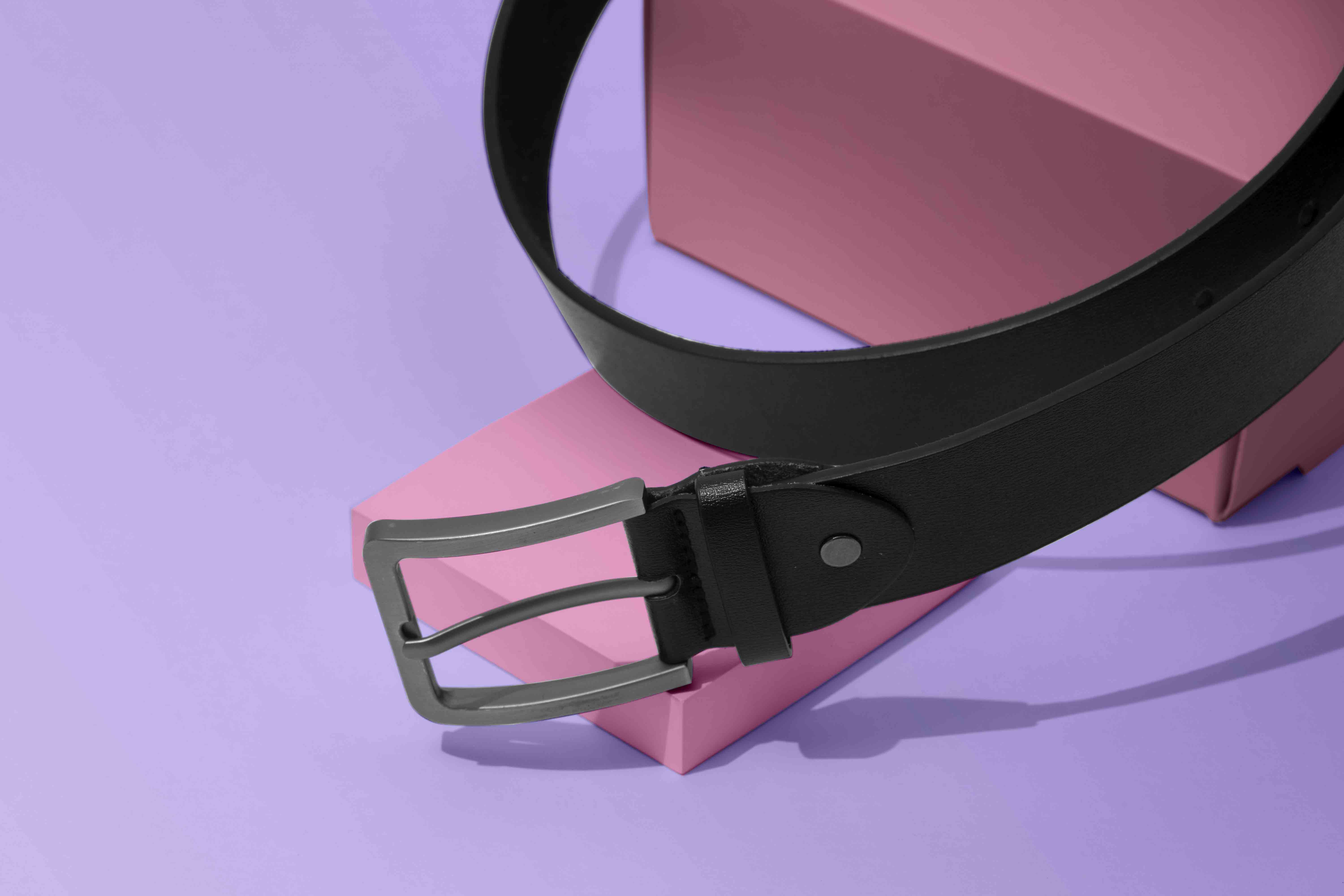 腰带粉色包装盒