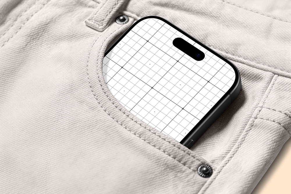 iPhone 17 Pro Max手机揣在裤兜里的逼真样机展示，呈现高端手机携带效果