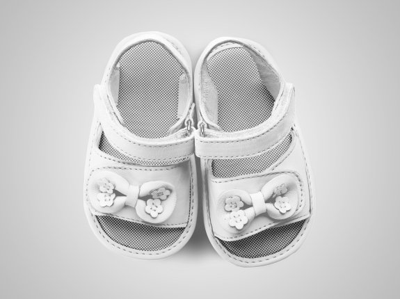 宝宝凉鞋设计效果图psd样机素材