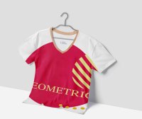 带衣架的T恤衫PSD贴图素材