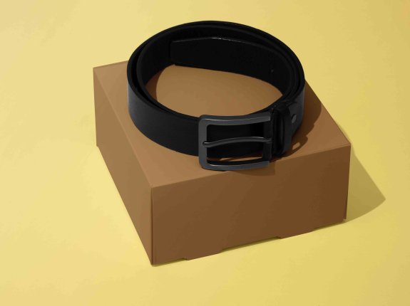 皮带包装盒设计psd智能样机