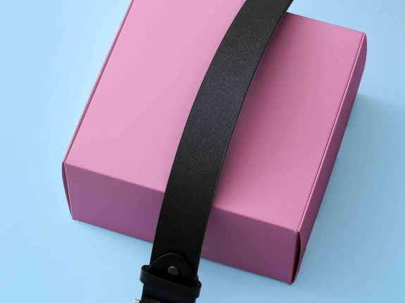 粉色腰带包装盒设计素材