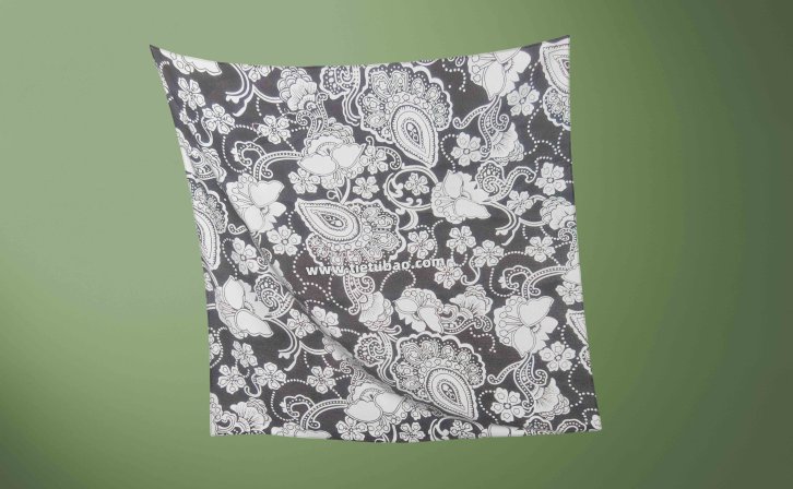 方巾设计图案效果图PSD智能贴图样机