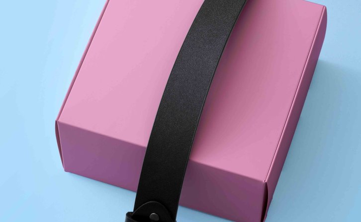 粉色腰带包装盒设计素材
